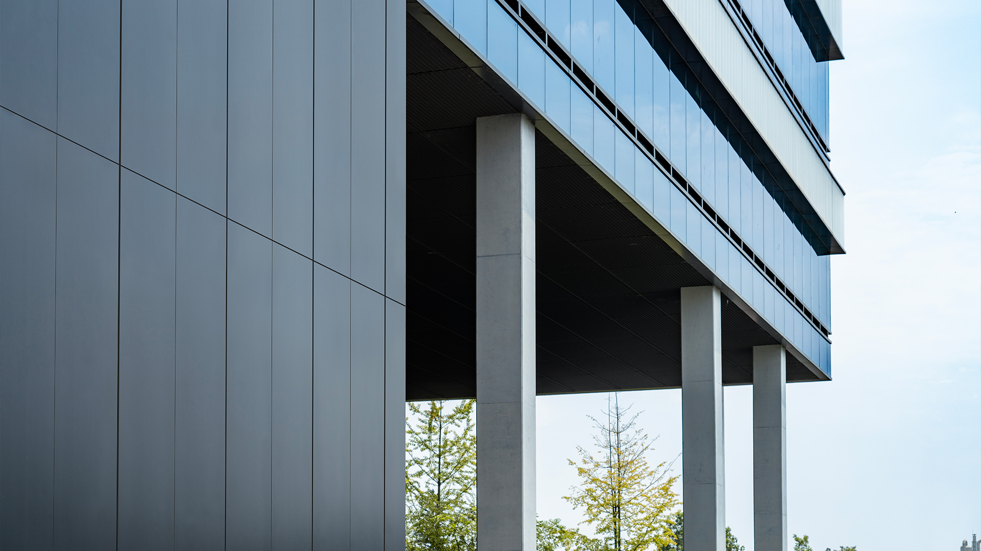 UDnXU8d1R4-srb05wgr93Q