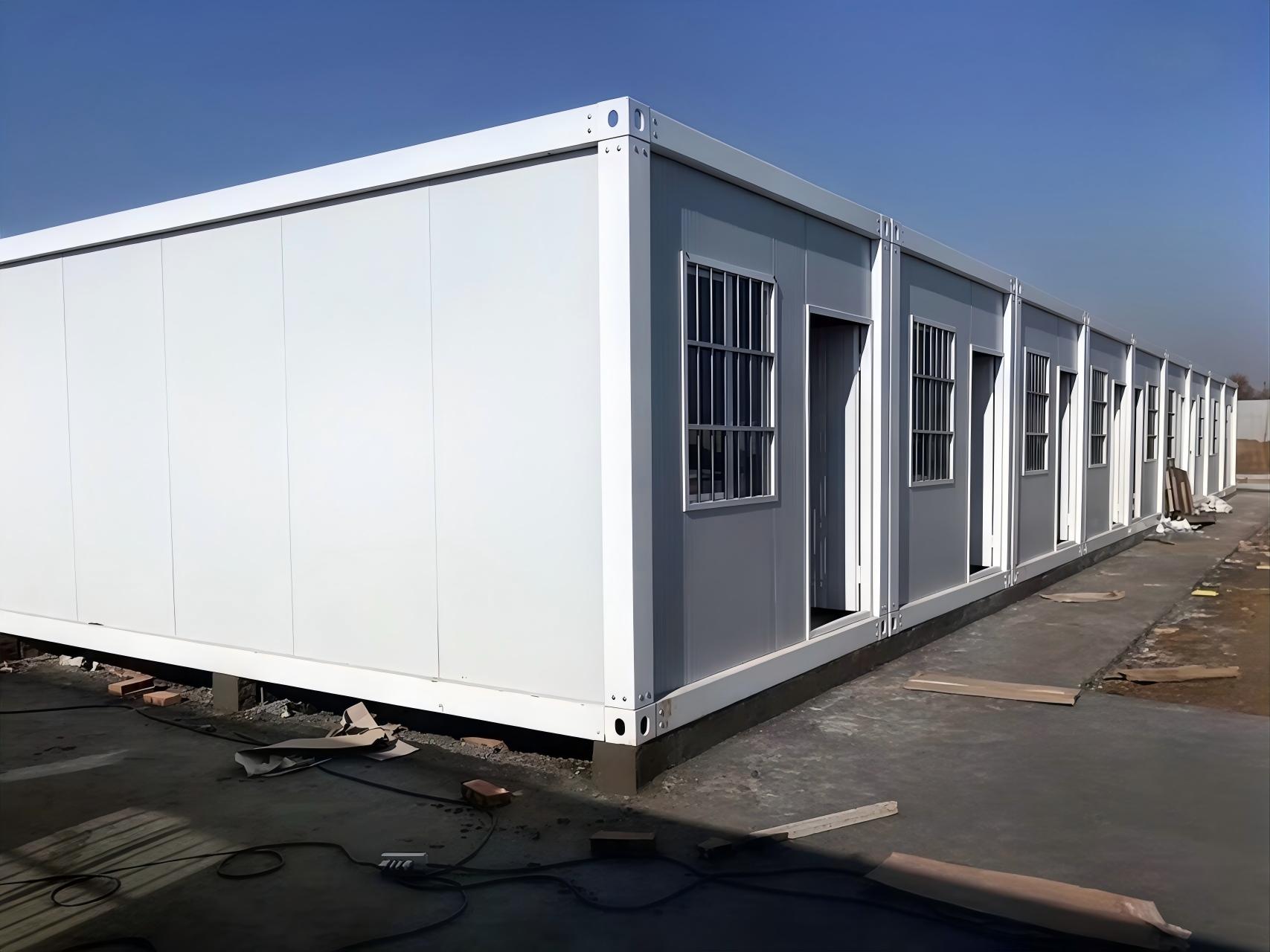 快拼箱房快速搭建应急安置营地.jpeg
