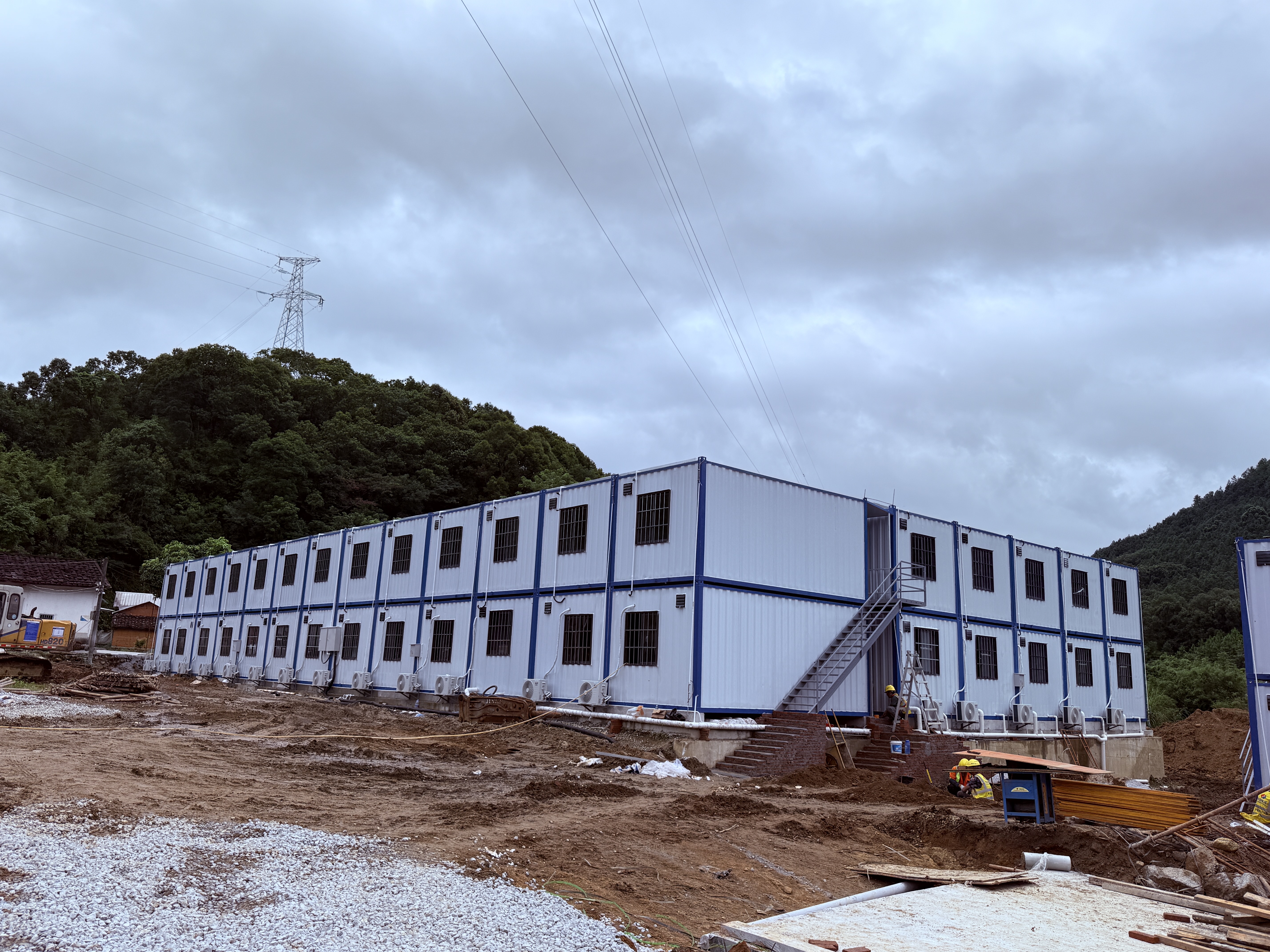 汕尾陆河模块化生活办公空间项目现场图